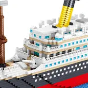 4404pcs/set Super Large Cruise Ship, 25.2"/64cm Ship Model Building Blocks Set Toys, LED Is Not Included , Halloween/Thanksgiving Day/Christmas gift