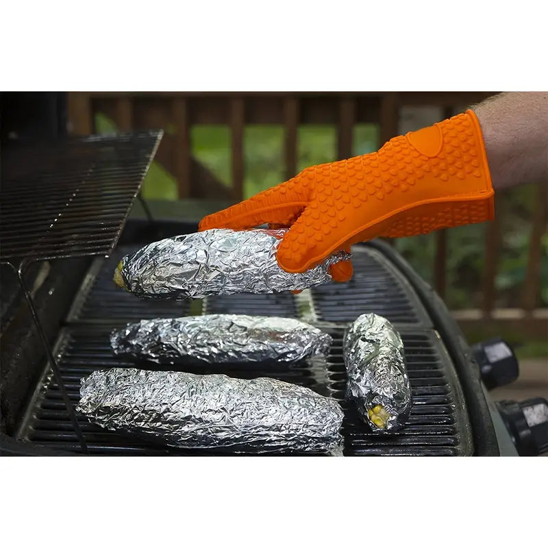 3pcs, BBQ Tool Set with Heat Resistant Silicone Gloves and Digital Instant Reading Thermometer - Perfect for Outdoor Kitchen, Picnic, and Grilling - Includes BBQ Meat Thermometer and BBQ Accessories